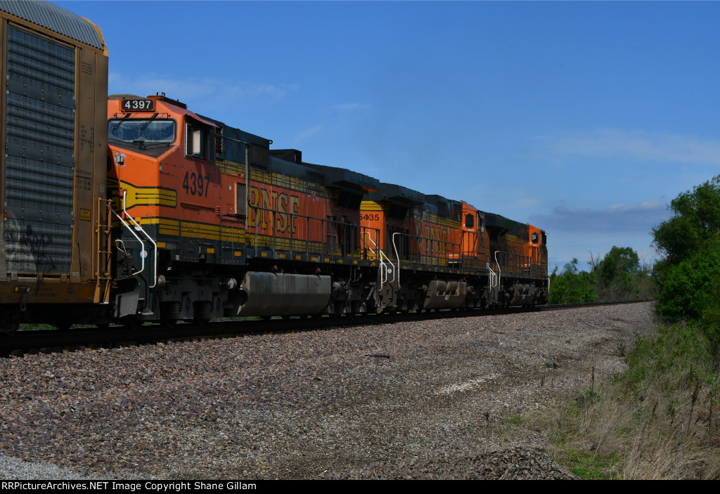 BNSF 4397 Roster shot.